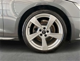 Audi A4 Image 6