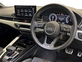 Audi A4 Image 4