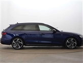 Audi A4 Image 4