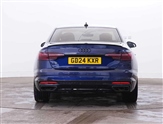 Audi A4 Image 4