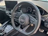 Audi A4 Image 6