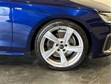 Audi A4 Image 6