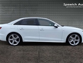 Audi A4 Image 4