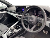 Audi A4 Image 6
