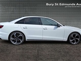 Audi A4 Image 4