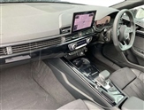 Audi A4 Image 2
