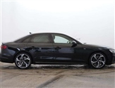 Audi A4 Image 4