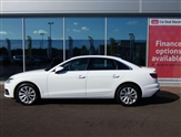 Audi A4 Image 4