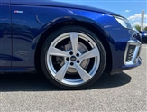 Audi A4 Image 5