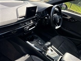 Audi A4 Image 2