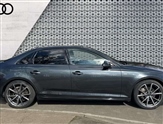 Audi A4 Image 4