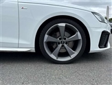 Audi A4 Image 5