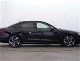 Audi A4 Image 4