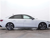 Audi A4 Image 4