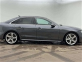 Audi A4 Image 4
