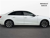 Audi A4 Image 4