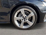 Audi A4 Image 5