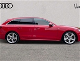 Audi A4 Image 4