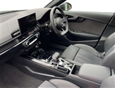 Audi A4 Image 2