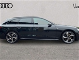 Audi A4 Image 4