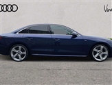 Audi A4 Image 4
