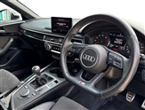 Audi A4 Image 6