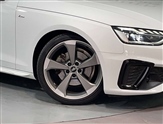 Audi A4 Image 2