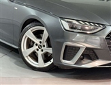 Audi A4 Image 2
