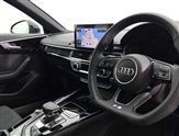 Audi A4 Image 6