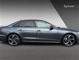 Audi A4 Image 4