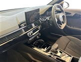 Audi A4 Image 2
