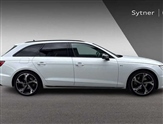 Audi A4 Image 4