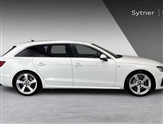 Audi A4 Image 4