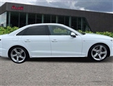 Audi A4 Image 4