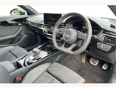 Audi A4 Image 6