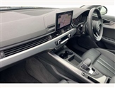 Audi A4 Image 2