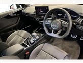 Audi A4 Image 6