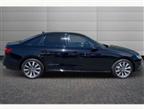 Audi A4 Image 4