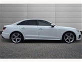 Audi A4 Image 4