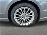 Audi A8 Image 6