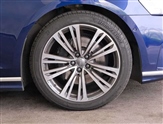 Audi A8 Image 5