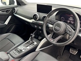 Audi Q2 Image 6