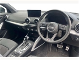 Audi Q2 Image 6