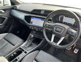 Audi Q3 Image 6