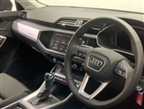 Audi Q3 Image 6