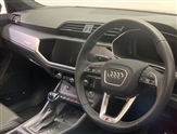 Audi Q3 Image 6