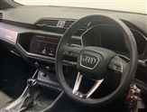 Audi Q3 Image 6
