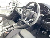 Audi Q3 Image 6