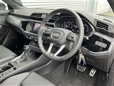 Audi Q3 Image 6
