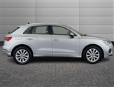 Audi Q3 Image 6